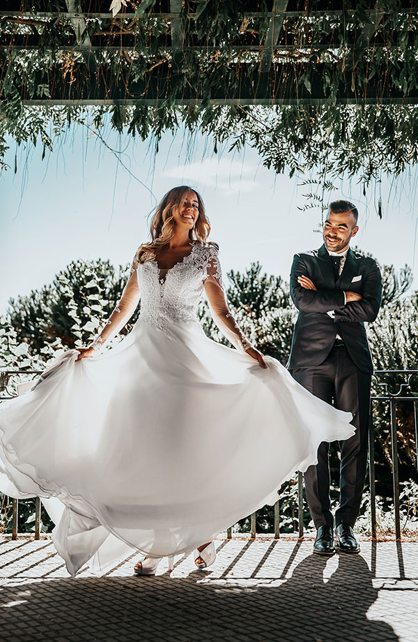 gal-wed1 Picnic Wedding Photos